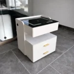 Smarter Nachttisch Weiß mit Qi-Ladefunktion, LED-Beleuchtung, integriertem Safe & Bewegungssensor – Bild 2